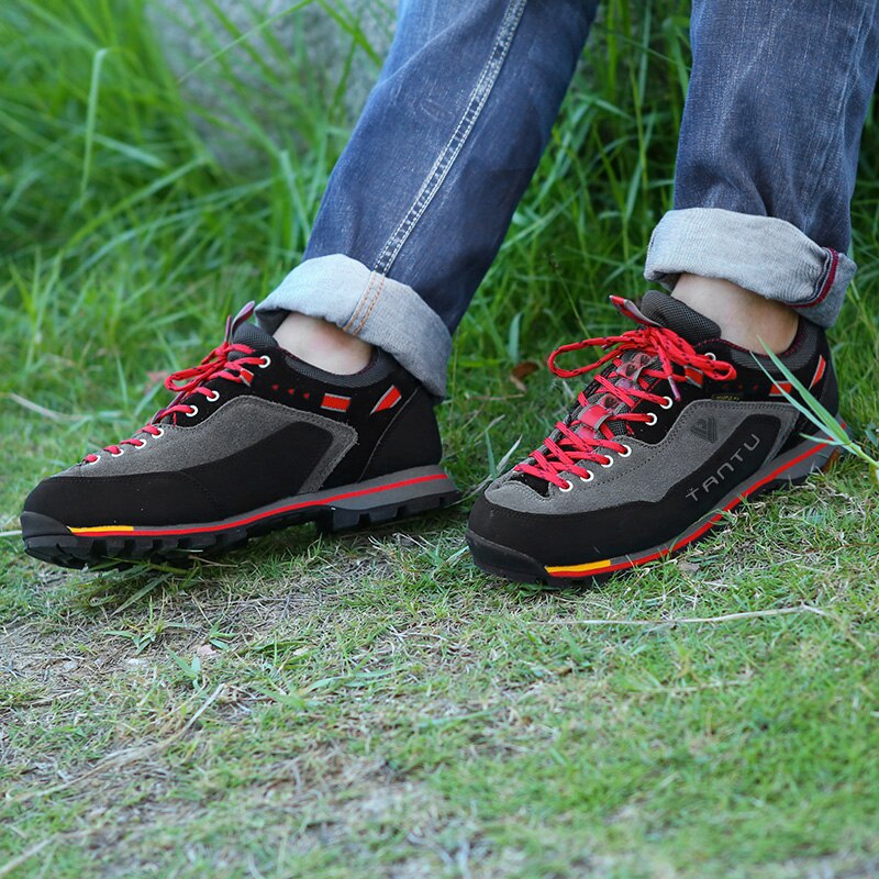 Men's Waterproof Mountain Climbing Hiking Shoes